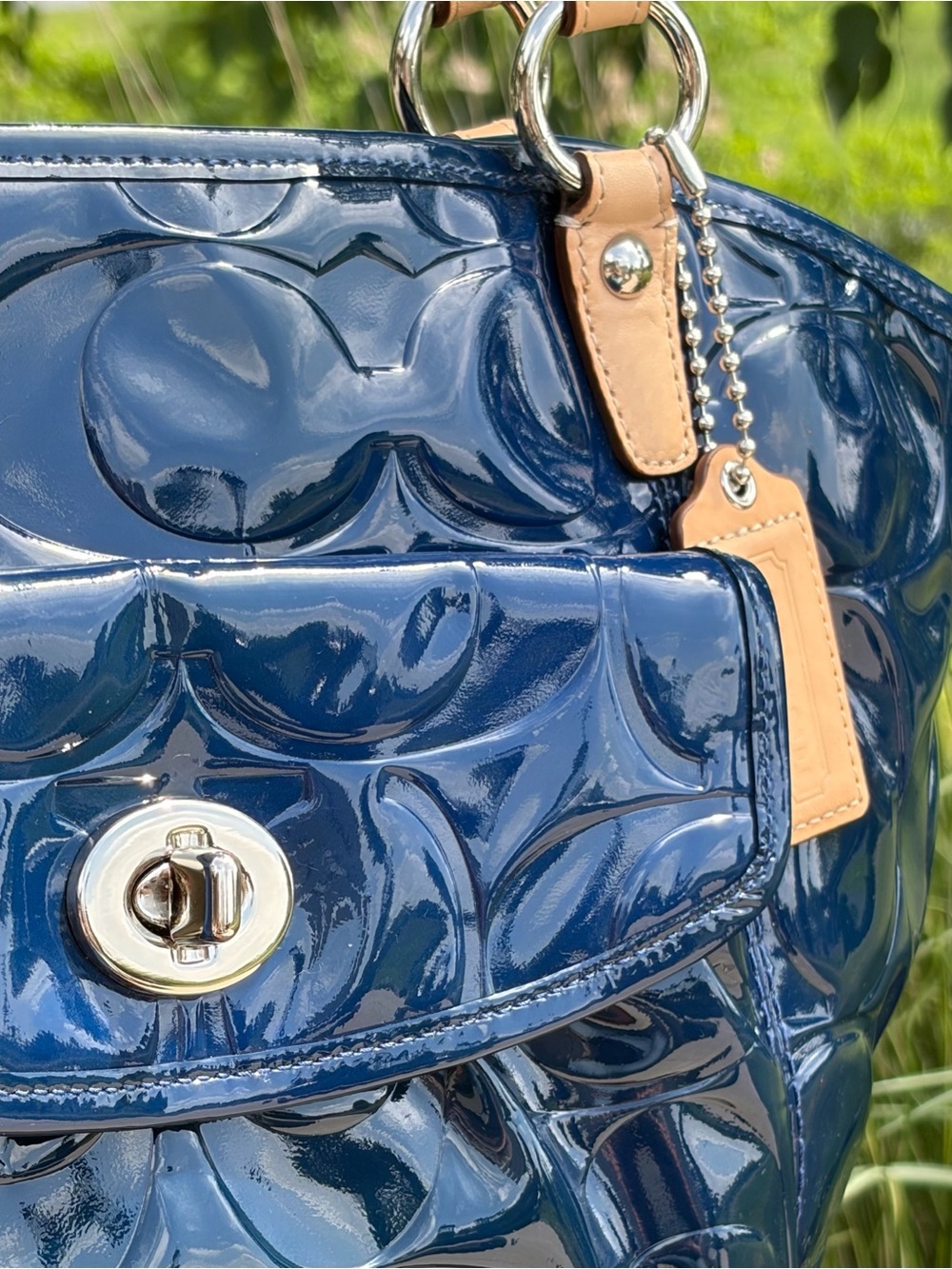 Coach Signature Embossed Leah Navy Patent Leather Tote F14663 - Picture 4 of 17